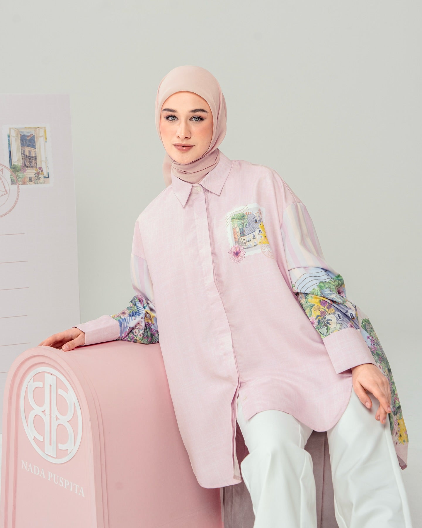 Padu Padan Baju Pink, Paling Cocok dengan Celana Warna Apa?