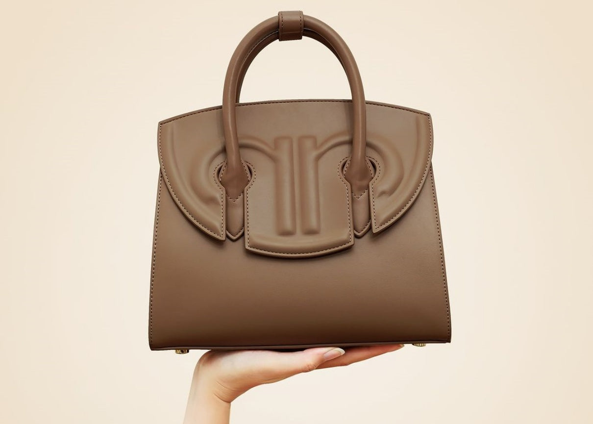 Cara Mudah Membersihkan Tas yang Berjamur