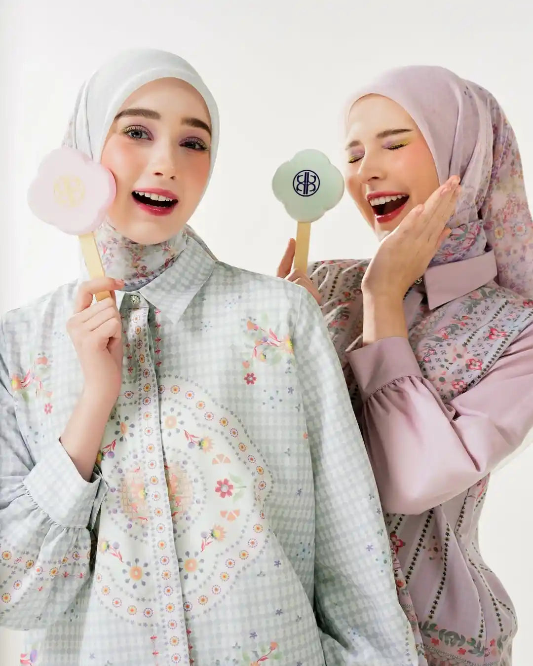 Daftar Warna Jilbab yang Membuat Wajah Tampak Lebih Cerah