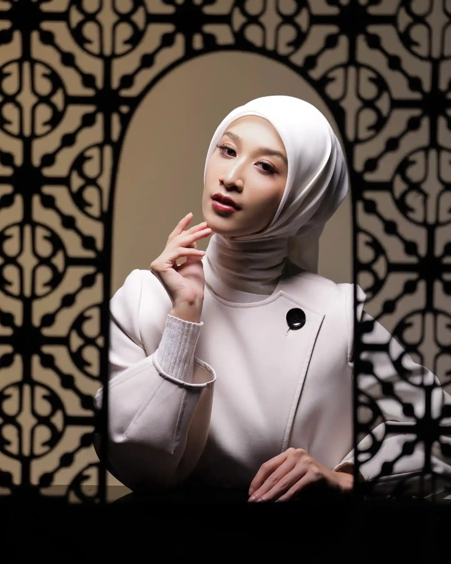 Jilbab Segi Empat Paris Polos dari Nada Puspita: Simpel, Tidak Menerawang, Siap Dipakai Setiap Hari