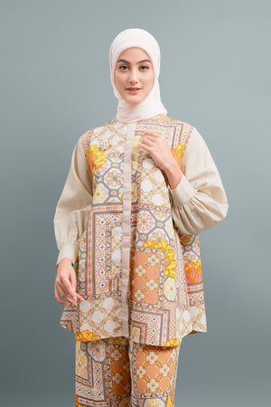 Elena Yoke Shirt Detail - Yellow