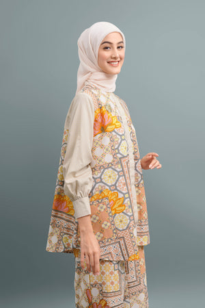 Elena Yoke Shirt Detail - Yellow