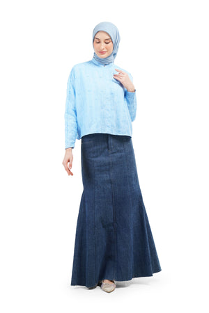 Daisy Embroidery Batwing Crop Shirt - Blue