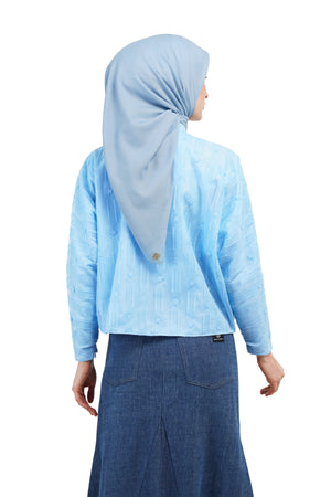 Daisy Embroidery Batwing Crop Shirt - Blue