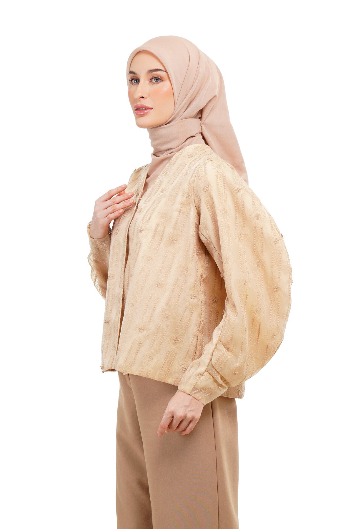 Daisy Embroidery Outer - Beige