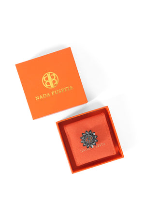 Flora Mini Brooch - Black