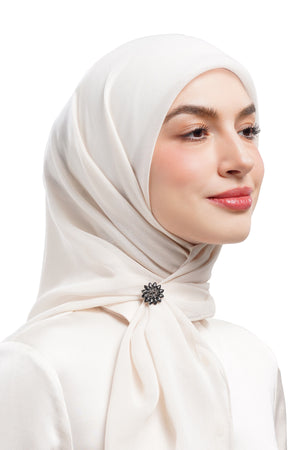 Flora Mini Brooch - Black