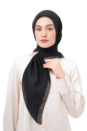 Intertwine Series - Black