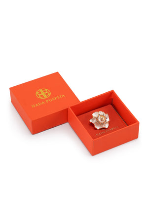 Magnolia Pin Brooch - Gold