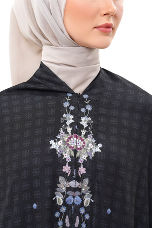 Majestica Prayer Robe - Onyx