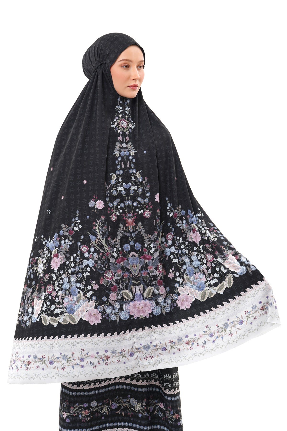 Majestica Prayer Robe - Onyx