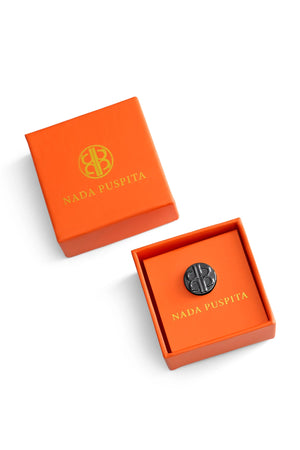 Nadagram Magnet Pin - Black