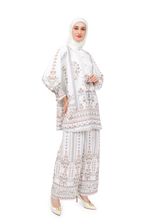 Raudhah Shirt With Lace - White