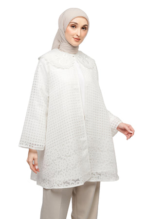 Issabelle Collar Outer - White