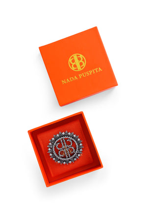 Royal Round Brooch - Antique Silver