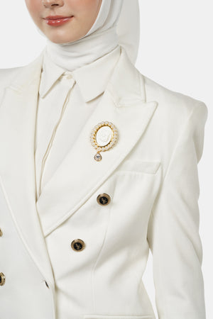 Vintage Brooch - Gold
