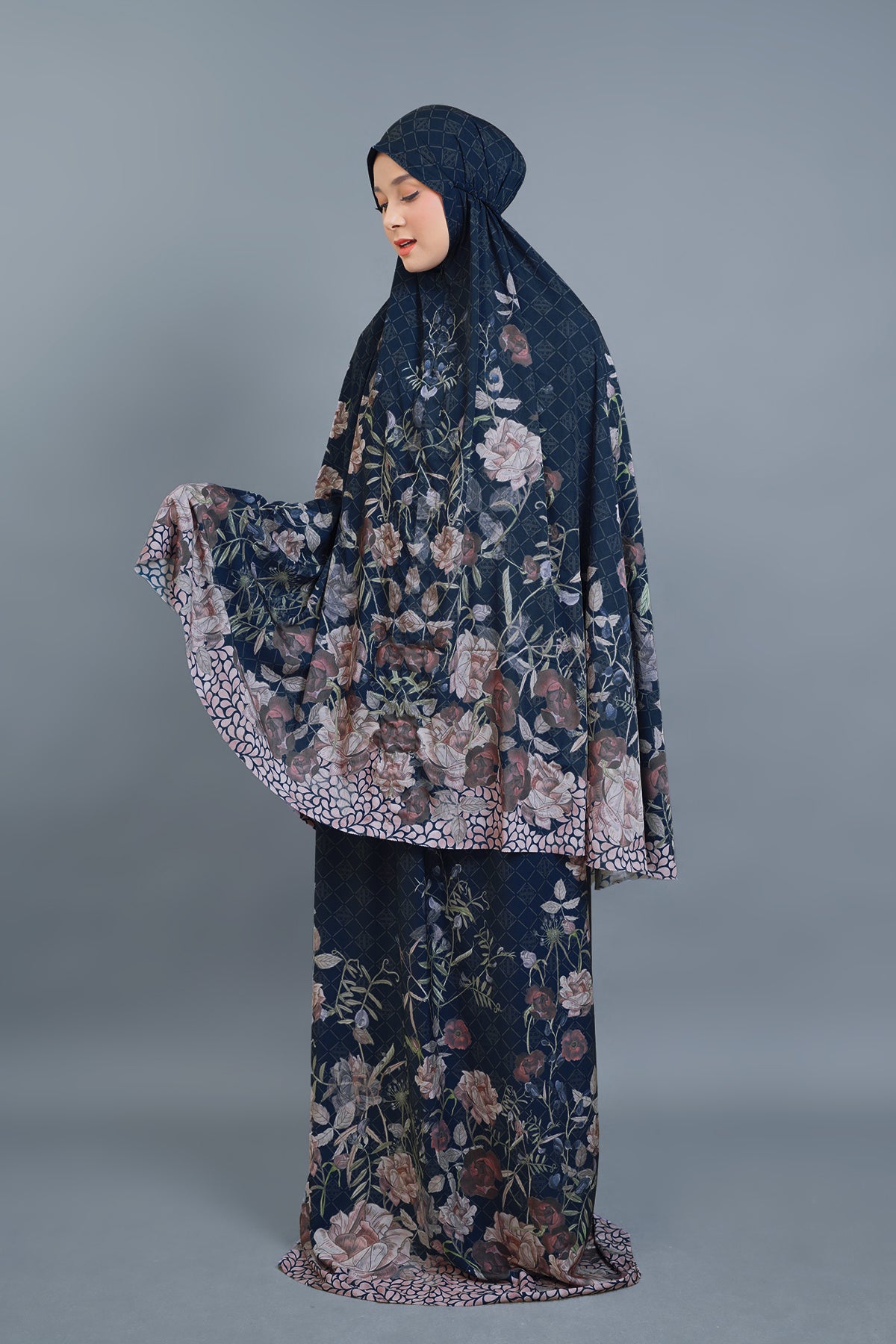 Prayer Robe - Nada Puspita