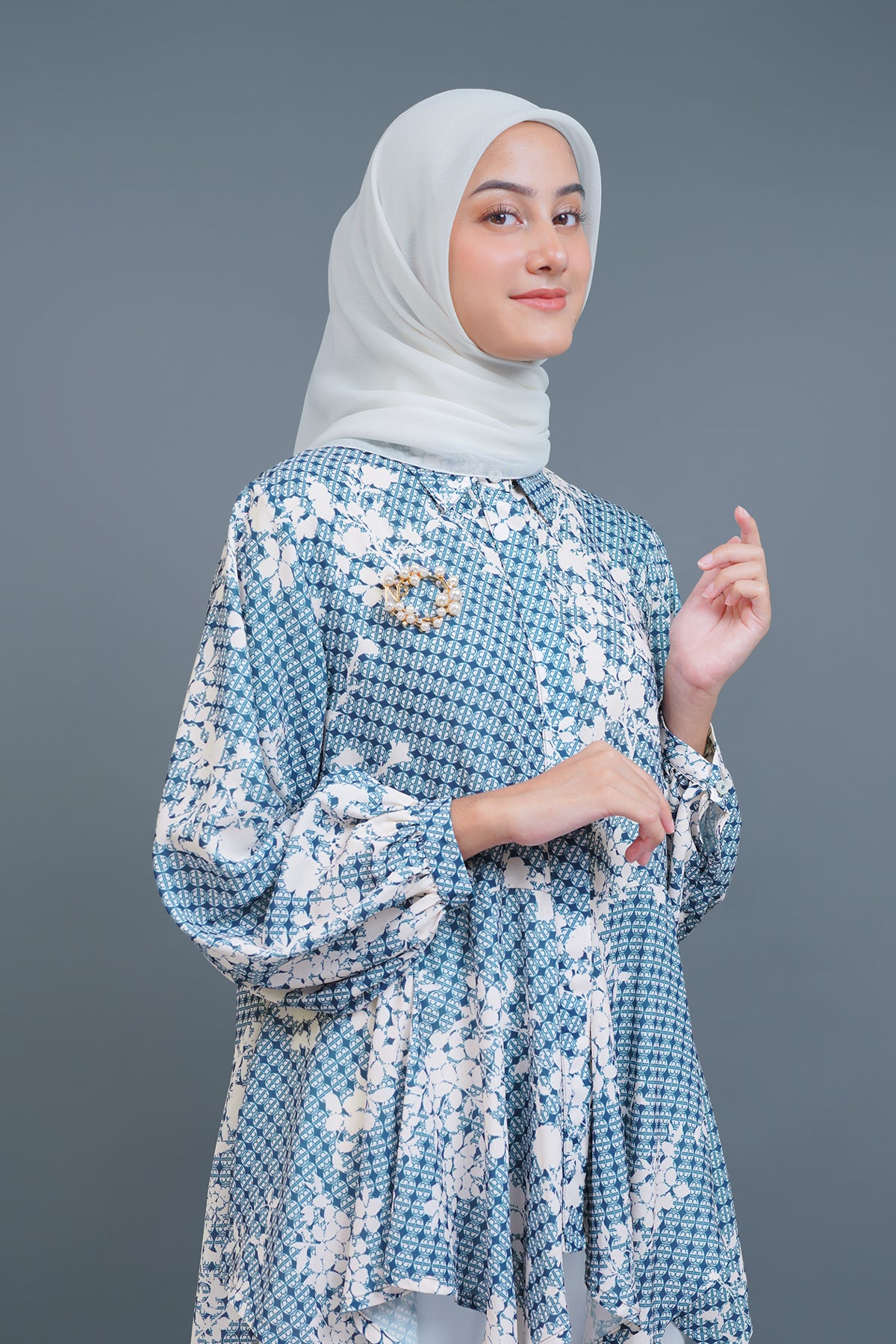 Diannova Ruffle Shirt - Emerald - Nada Puspita